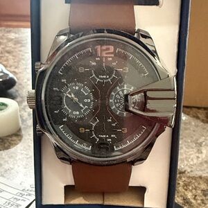 #87 Men's Brown Leather Strap Watch